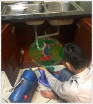 Nguyên nhân bồn rửa chén bị hôi và những tác hại của nó.