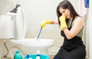 Cống sàn nhà vệ sinh chung cư bị bốc mùi làm thế nào để xử lý?