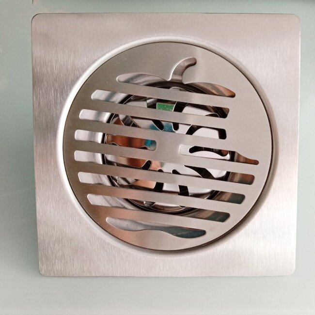 L&oacute;t s&agrave;n nh&agrave; vệ sinh đ&ocirc;i khi bốc ra m&ugrave;i