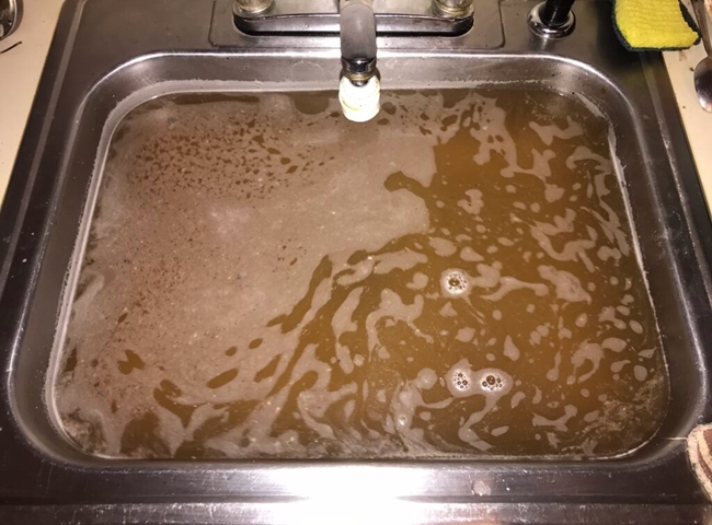 Nguy&ecirc;n nh&acirc;n bồn rửa ch&eacute;n kh&ocirc;ng r&uacute;t nước