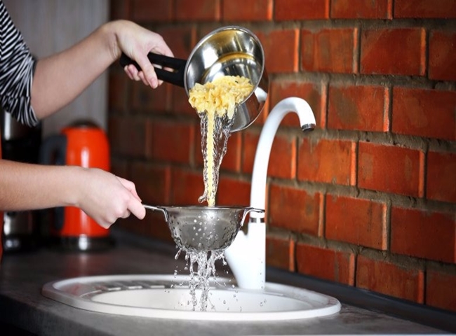 Bồn rửa ch&eacute;n kh&ocirc;ng r&uacute;t nước v&agrave; c&aacute;c ph&ograve;ng tr&aacute;nh cơ bản