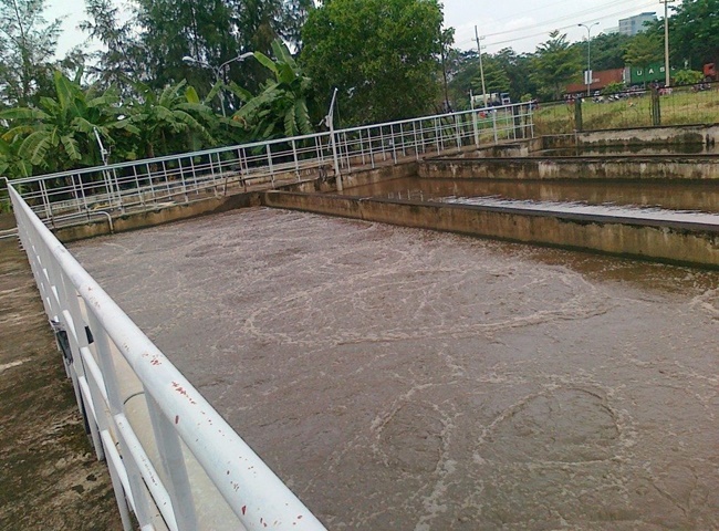 Cho thu&ecirc; xe bồn vận chuyển b&ugrave;n vi sinh quận 7 Lộc Ph&aacute;t uy t&iacute;n