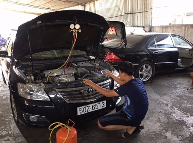 Điều h&ograve;a &ocirc; t&ocirc; c&oacute; m&ugrave;i h&ocirc;i xử l&yacute; bằng c&aacute;ch mang đến chuy&ecirc;n gia