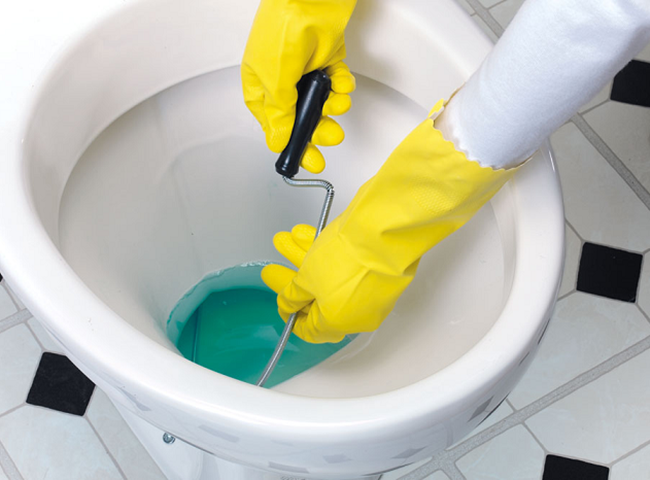 Gi&aacute; th&ocirc;ng bồn cầu bị nghẹt quận 9 rẻ nhất thị trường