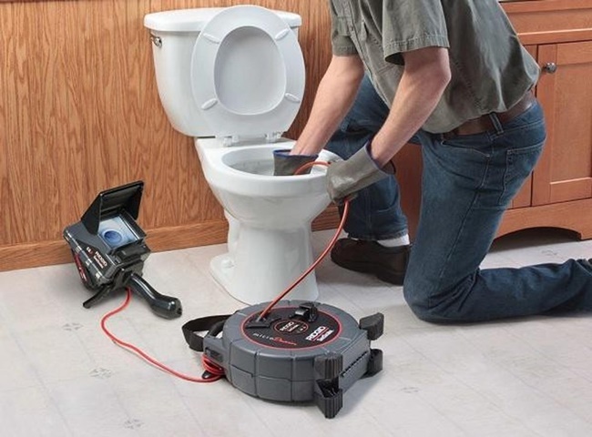 Th&ocirc;ng bồn cầu nghẹt quận 9 thi c&ocirc;ng nhanh ch&oacute;ng