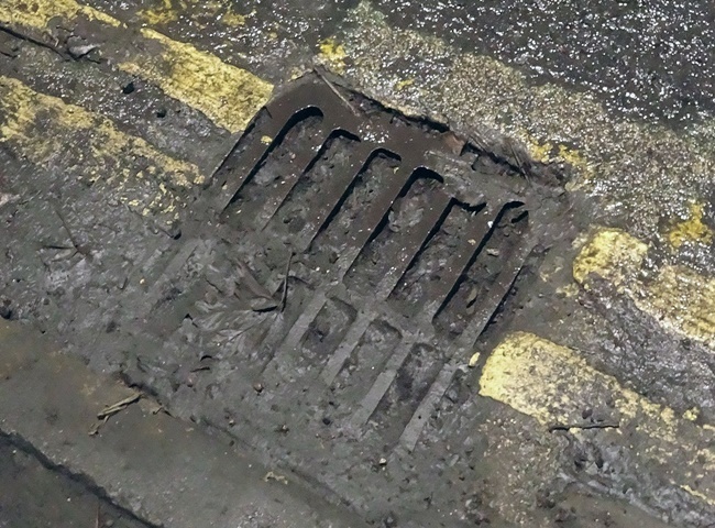 C&ocirc;ng ty th&ocirc;ng cống nghẹt quận 5 tiến h&agrave;nh th&ocirc;ng cống