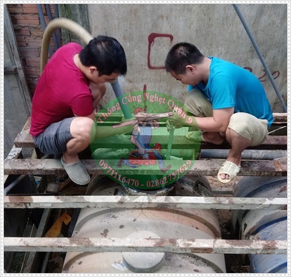 c&aacute;ch th&ocirc;ng cống bằng giấm hiệu quả