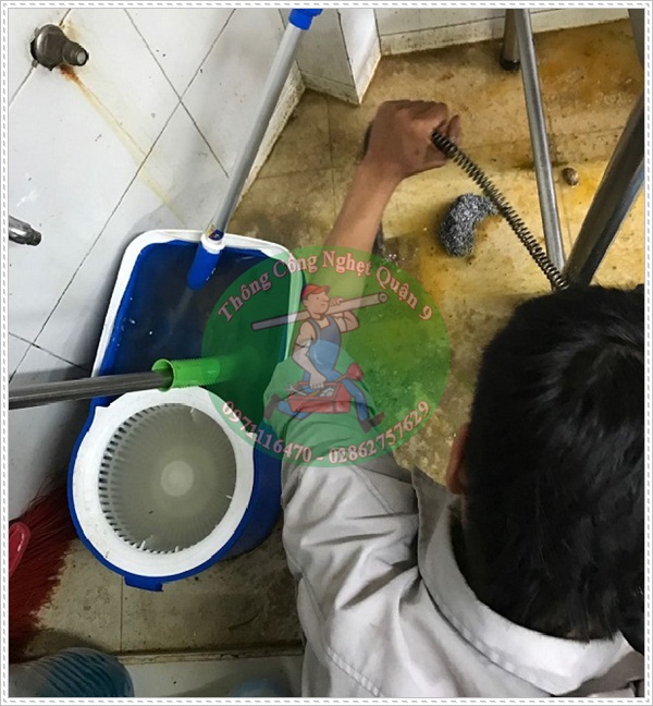 Gi&aacute; th&ocirc;ng nghẹt bồn rửa ch&eacute;n tại TPHCM