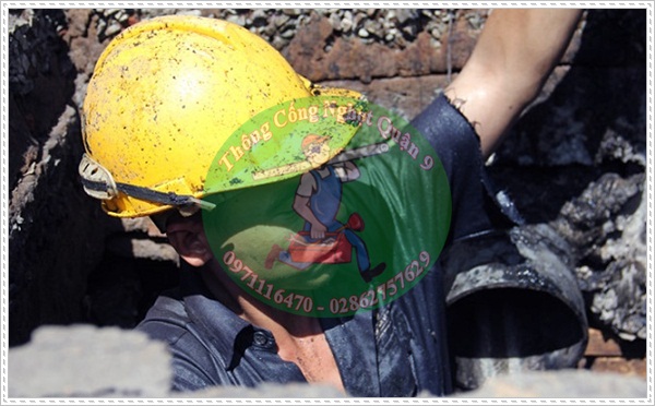 Tóc là nguy&ecirc;n nh&acirc;n d&ecirc;̃ g&acirc;y n&ecirc;n tình trạng nghẹt c&ocirc;́ng ở nhà tắm nh&acirc;́t