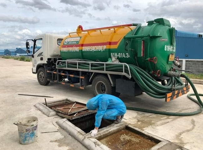 Đội ngũ thợ vận chuyển bùn vi sinh huyện Bình Chánh chuyên nghiệp và tận tình